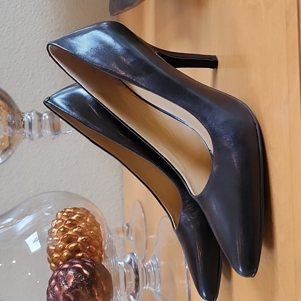 New never worn!! Nine West Garisono Brown Leather Heels size 7